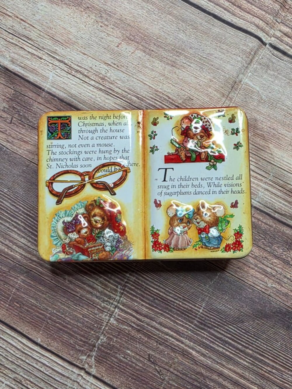 5/$15 Holiday Christmas Storybook Vintage Tin